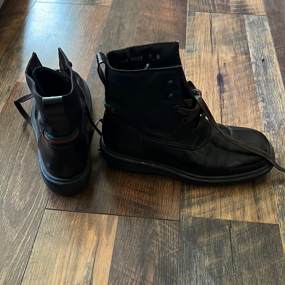 Gucci size 7 combat boot